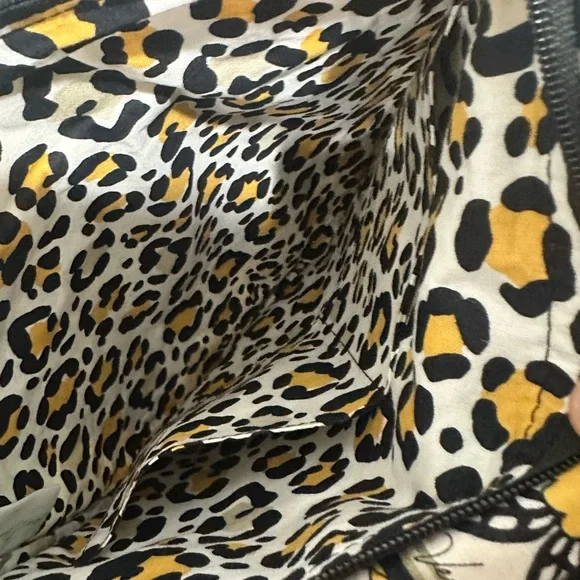 MWT. Vera Bradley Mailbag crossbody yellow /Black Quilted Tote. Go wild floral. - Picture 11 of 15